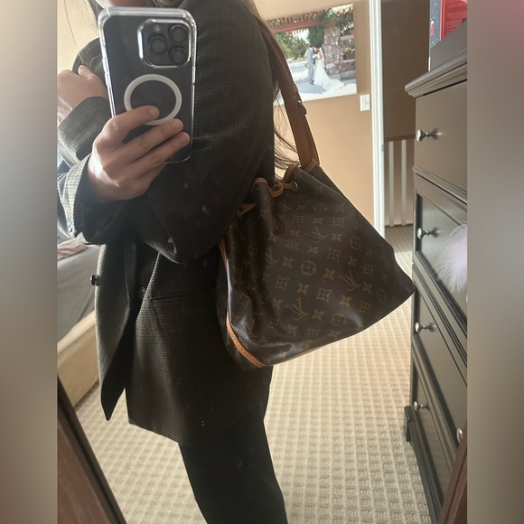 Authentic Vintage Louis Vuitton Petit Noe - Picture 11 of 11